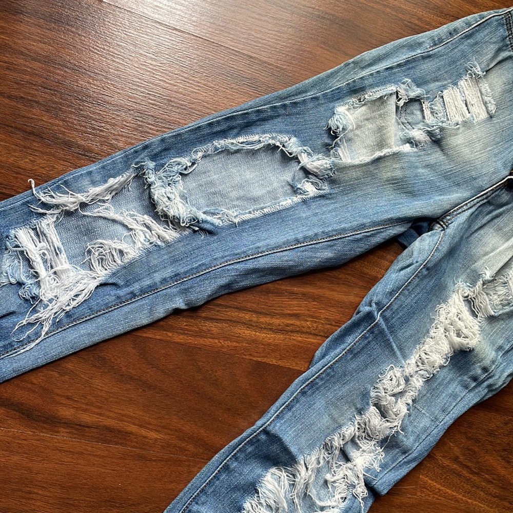 Distressed Jeans - Picture 6 of 8